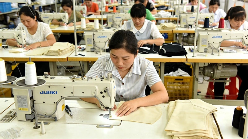 How to Choose a Reliable Clothing Manufacturer for US Fashion Brands